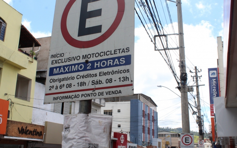Prefeitura encerra contrato de estacionamento rotativo