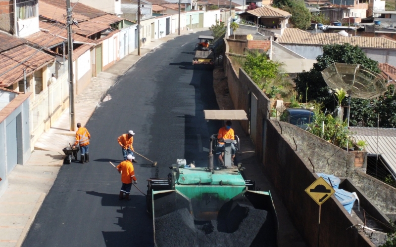 Novos asfaltamentos em ruas do José de Alencar e Rosário promovem melhorias e beneficiam a comunidade local