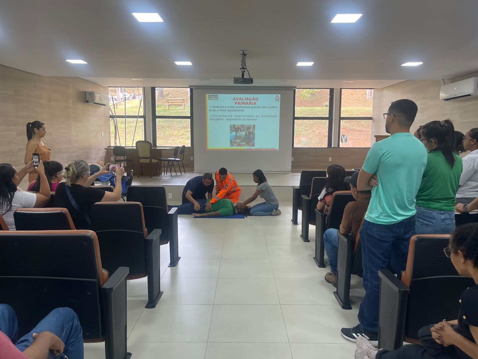 Imagem da Noticia: 21dd677c1104684a46ab93f3dae8dbc7.jpg