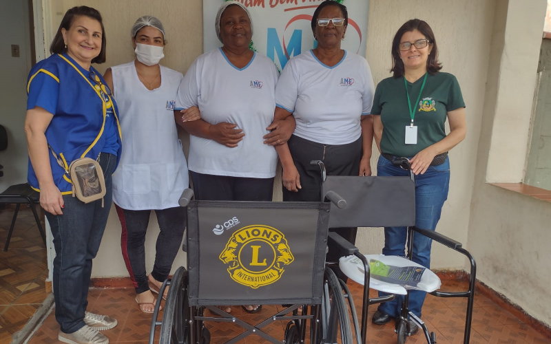 Secretaria de Meio Ambiente e parceiros doam cadeiras de rodas para entidades