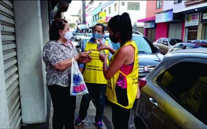 Luta contra o Coronavírus: equipes atuam nas ruas com fiscalização e orientações
