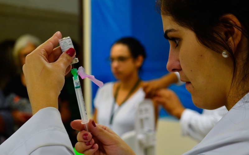 Prefeitura disponibiliza vacina contra coronavírus e gripe neste sábado